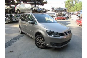 VOLKSWAGEN - TOURAN